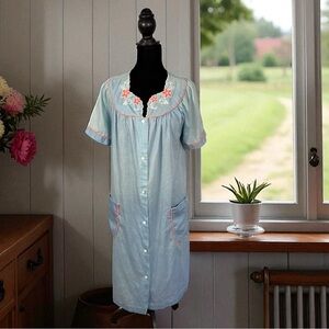 Vtg cottagecore House Coat Its A Charm Womens  Embroidered Nightgown made in USA